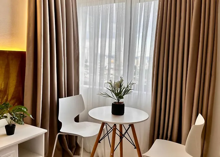 Living,the Persimmon 2-4pax * Cebu