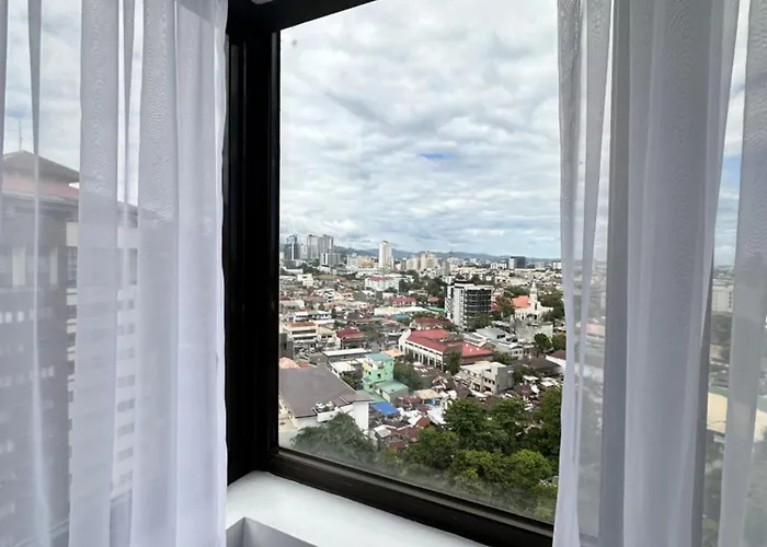 Living,the Persimmon 2-4pax Appartement Cebu